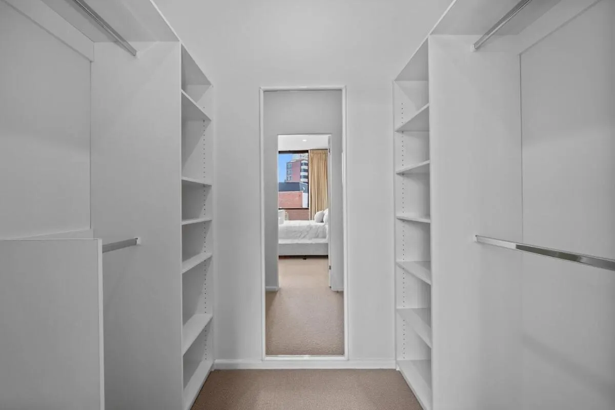 Luxury Central Hobart Apartment Free Parking