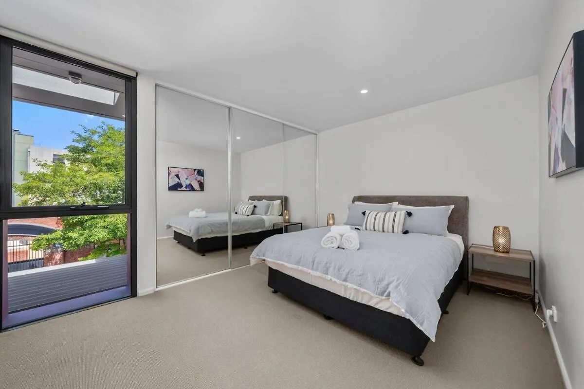 Luxury Central Hobart Apartment Free Parking