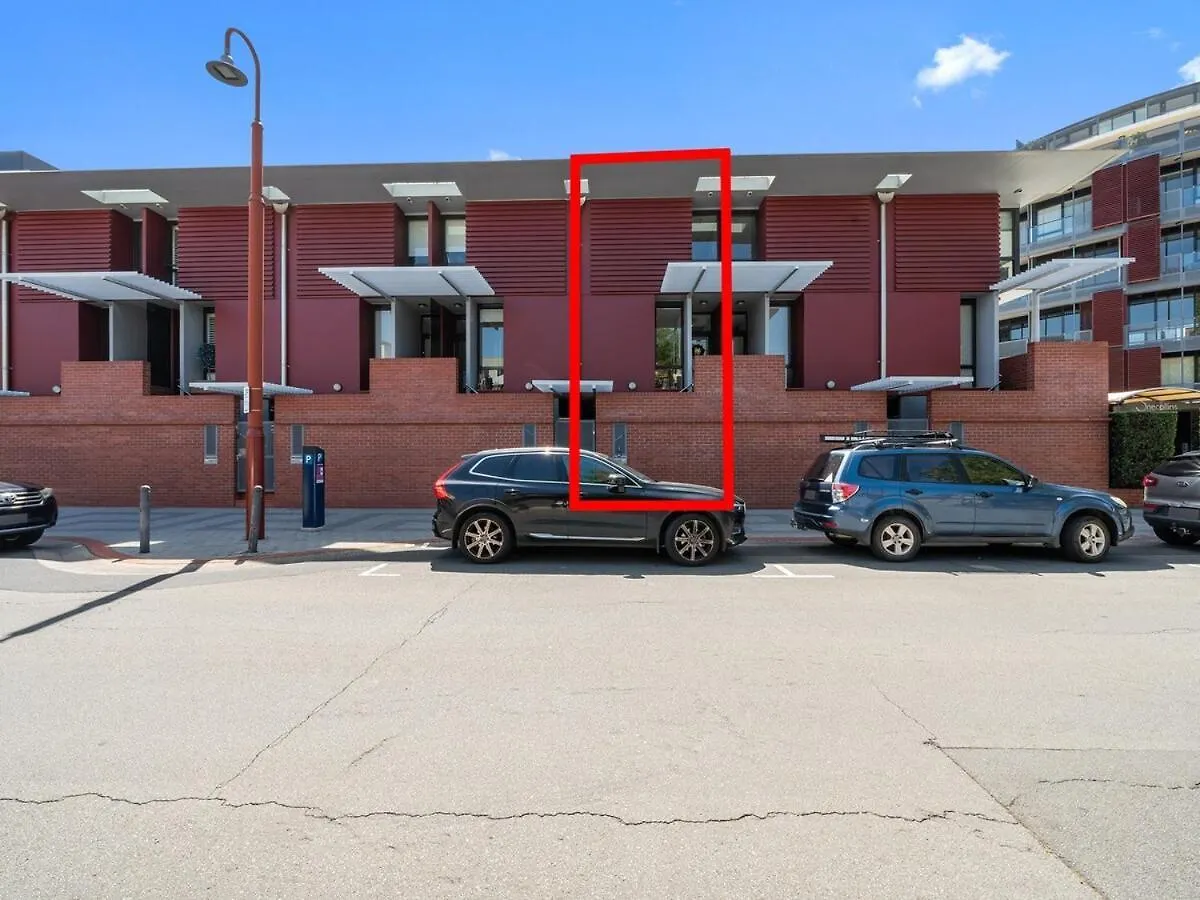 Luxury Central Hobart Apartment Free Parking