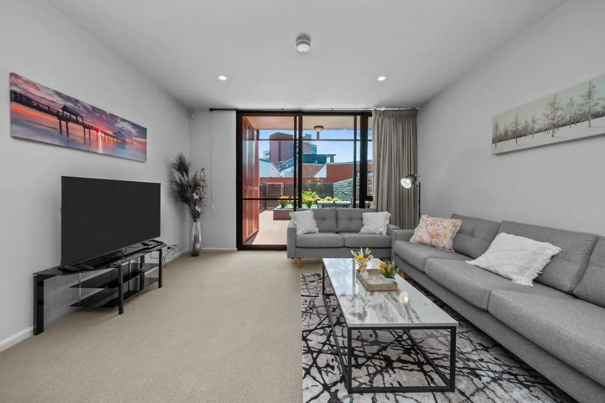 Luxury Central Hobart Apartment Free Parking