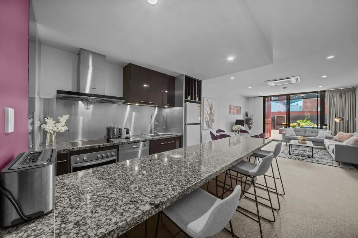 Luxury Central Hobart Apartment Free Parking